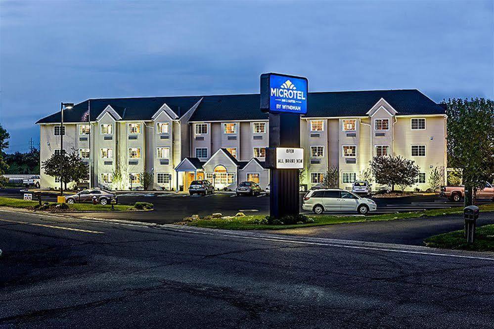 Microtel Inn And Suites North Canton Exterior photo